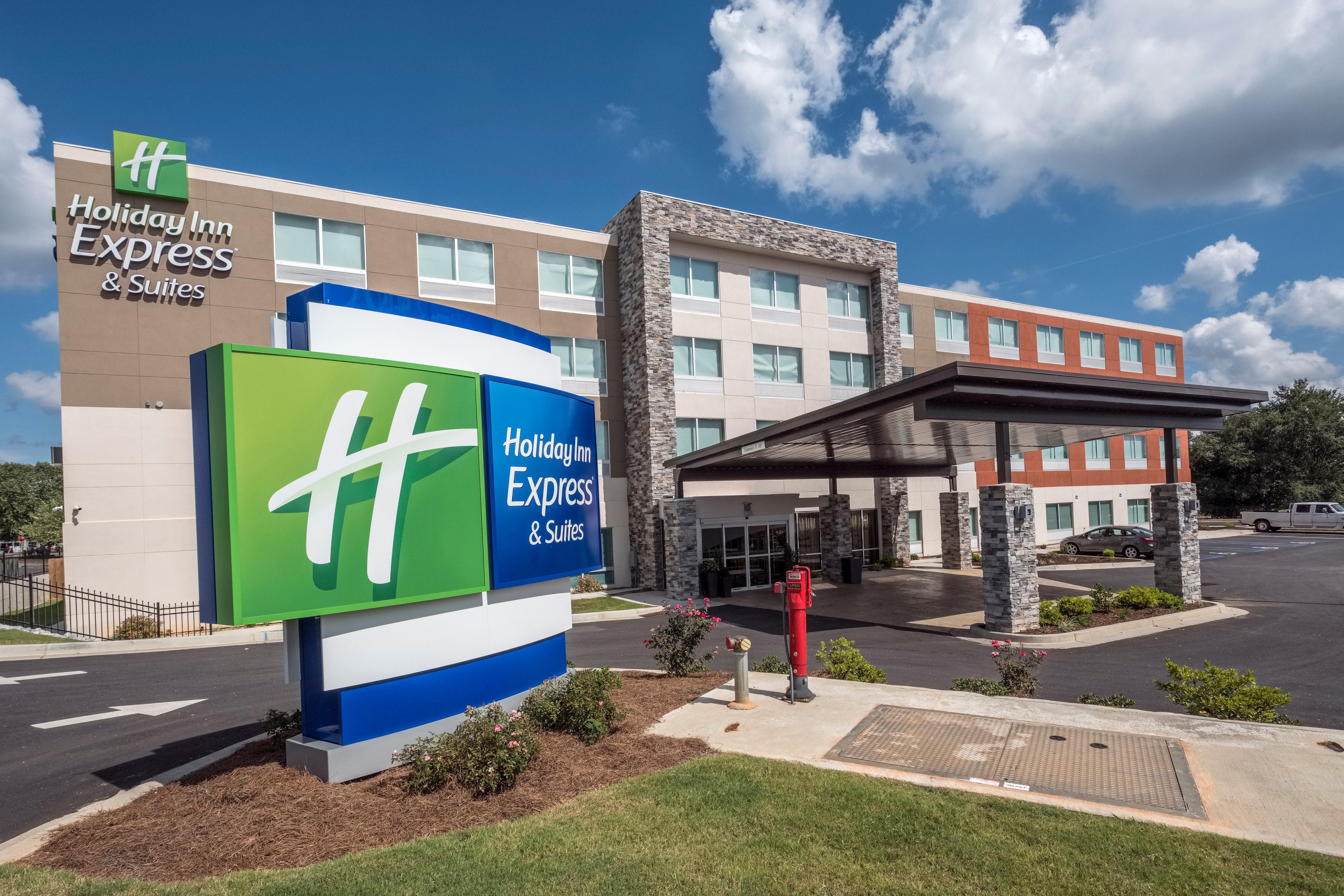 Holiday Inn Express & Suites - Commerce By Ihg Exterior photo